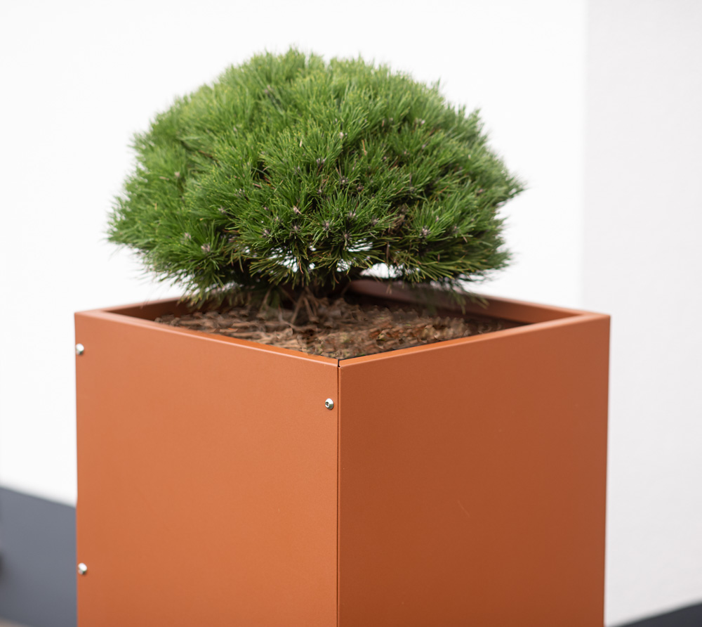 Herstera Garden kovinski sadilni steber Cube High 2