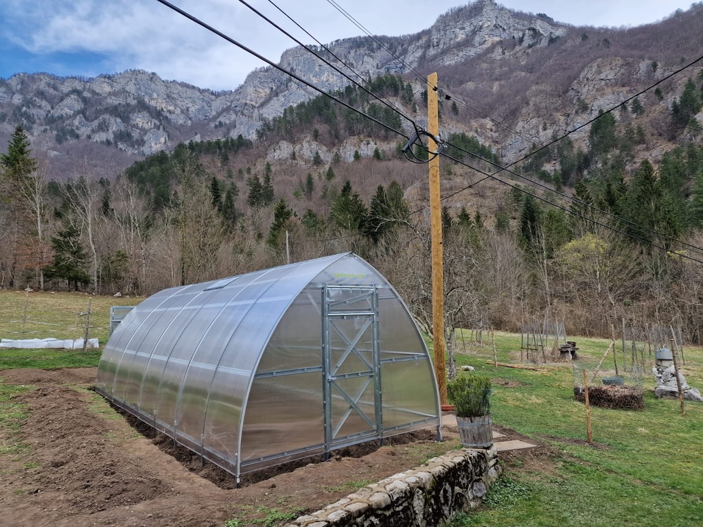 Plastenik Strelka3 (3 x 4 x 2,4 m, 4 mm)